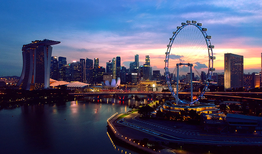 Singapore Flyer ferris wheel at night.