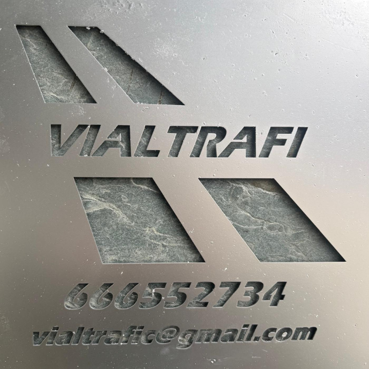 Vialtrafi Señalización Carreteras Logo
