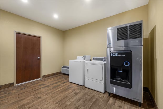 Images Best Western Plus Shamrock Inn & Suites