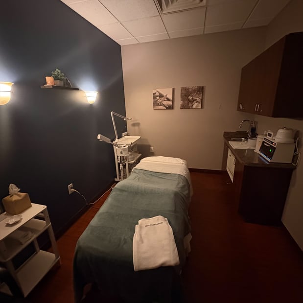 Images Hand & Stone Massage and Facial Spa