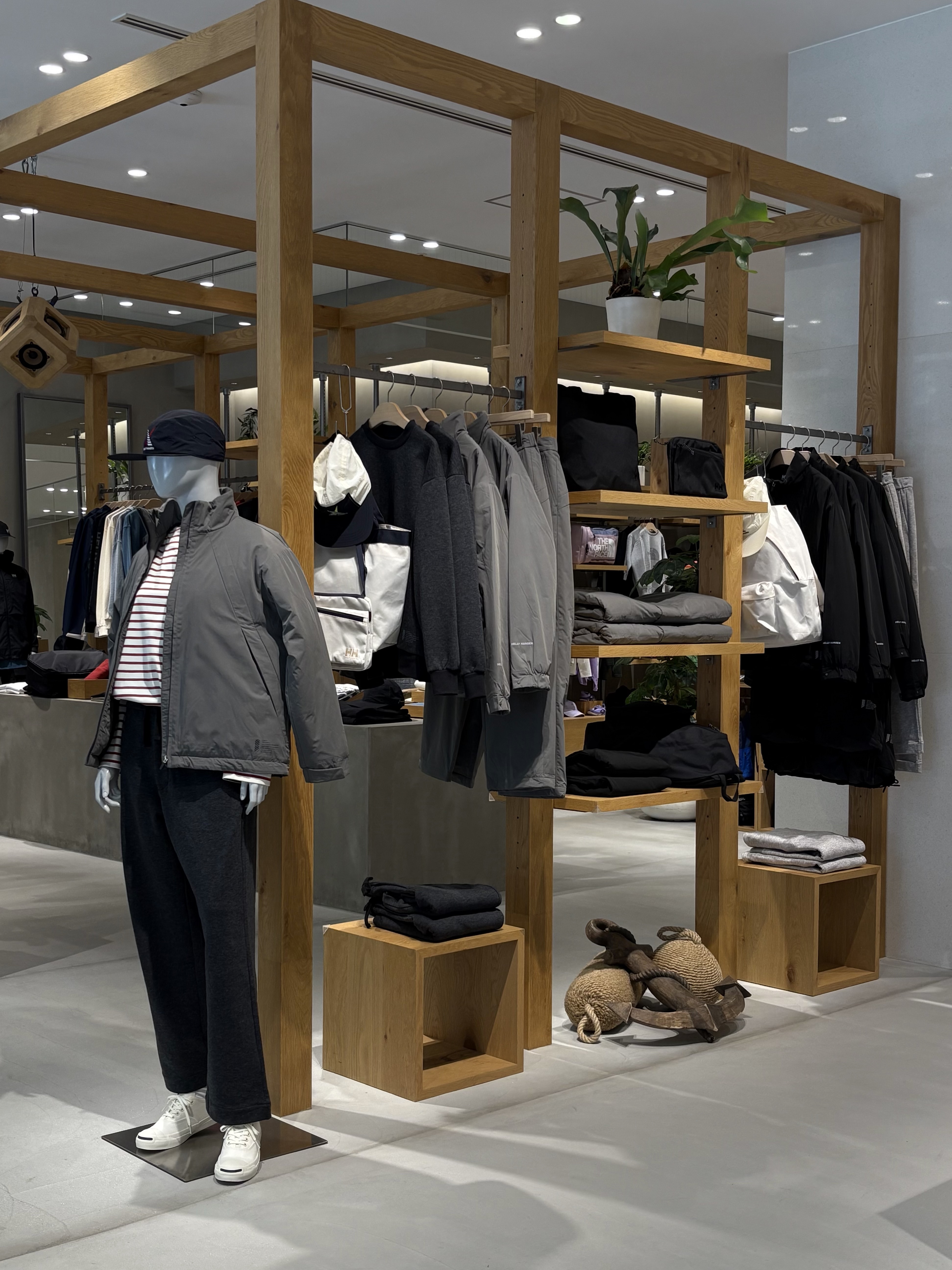 Images THE NORTH FACE/HELLY HANSEN (ザ・ノース・フェイス / ヘリーハンセン) 神戸