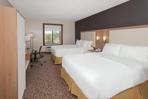 Images Holiday Inn Express & Suites Dayton West - Brookville, an IHG Hotel