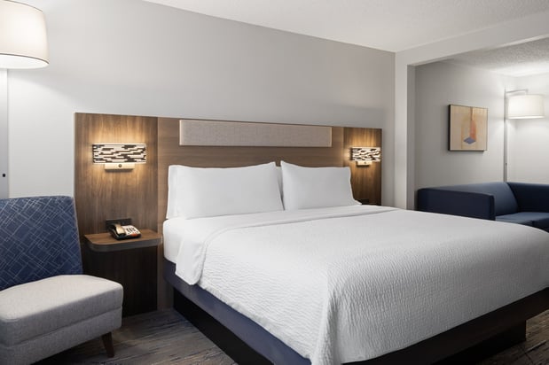 Images Holiday Inn Express & Suites Midwest City by IHG