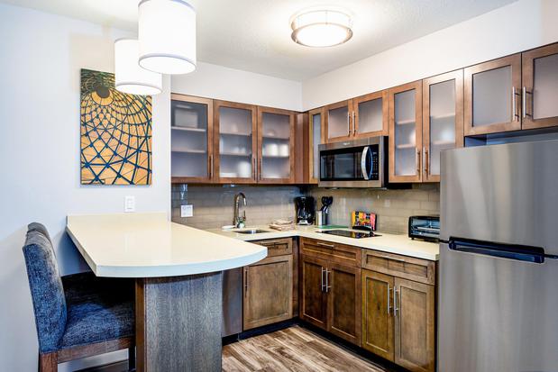 Images Staybridge Suites Fort Lauderdale Airport - West by IHG
