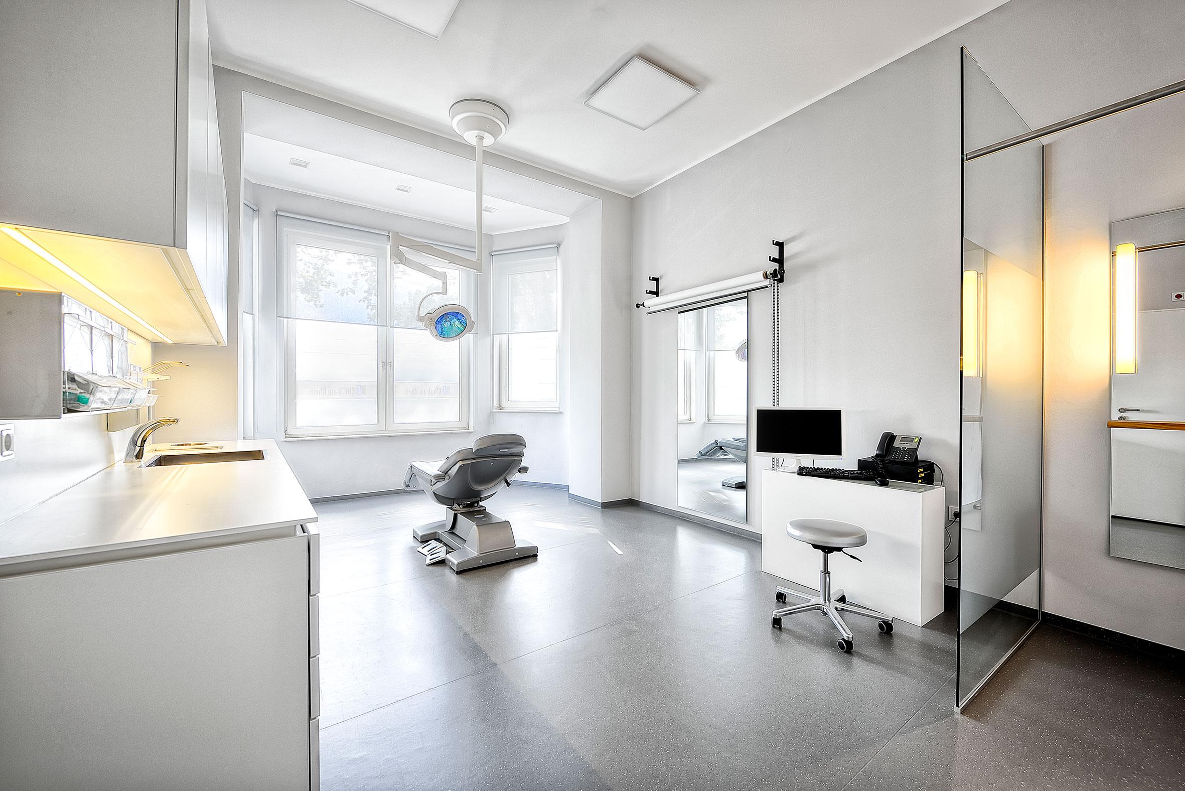 Klinik am Rhein, Fachklinik für Plastische Chirurgie, Düsseldorf, Kaiser-Wilhelm-Ring 43A in Stadtbezirk