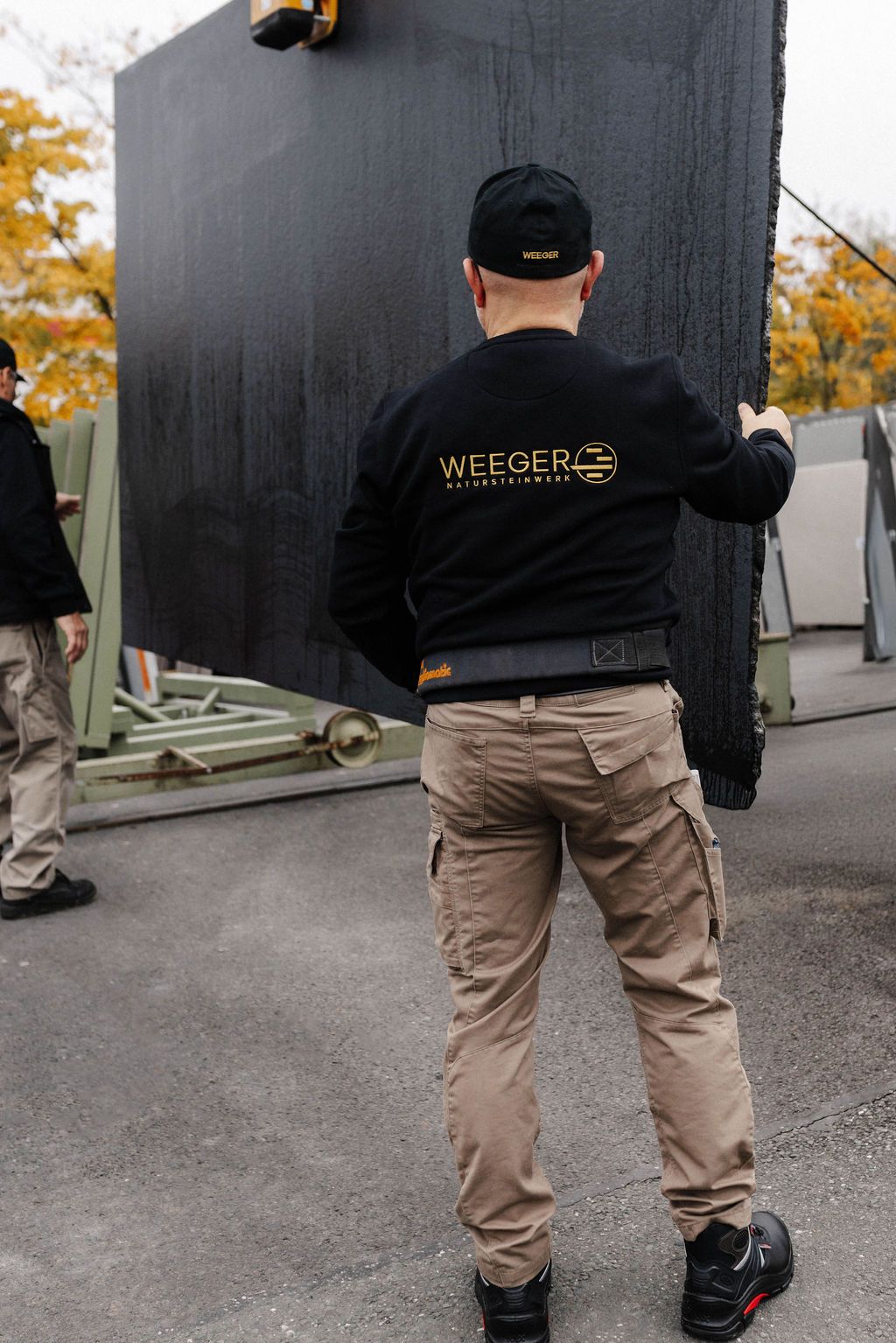 Weeger Natursteinwerk GmbH, Attelsdorf 2 in Schlüsselfeld