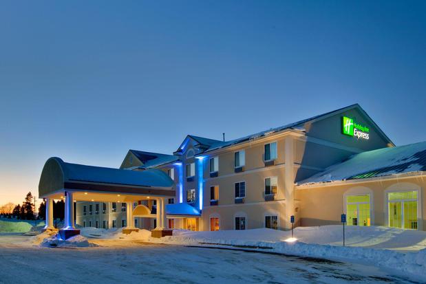 Images Holiday Inn Express & Suites Cadillac, an IHG Hotel