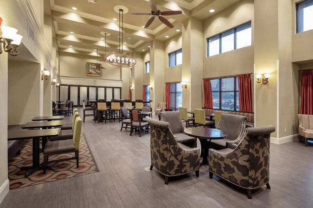 Images Hampton Inn & Suites Baton Rouge - I-10 East