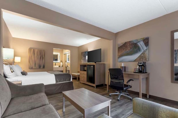 Images Best Western Plus Landing View Inn & Suites