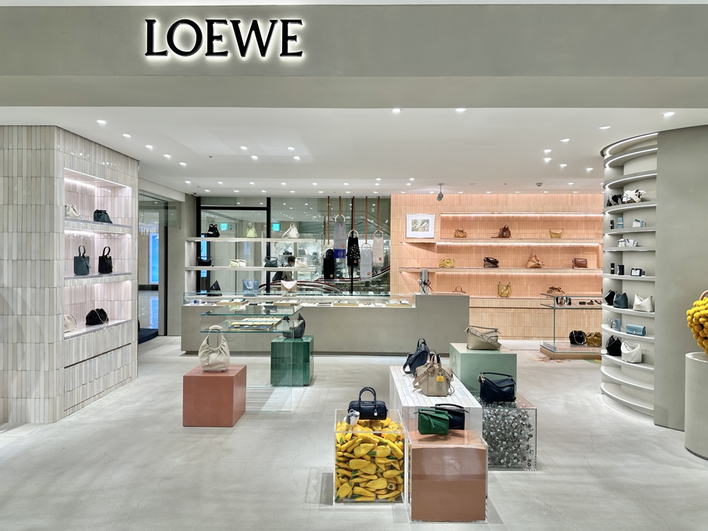 Images ロエベ 大丸神戸店