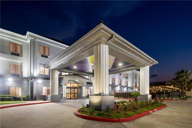Images Spark by Hilton Houston Hobby Airport