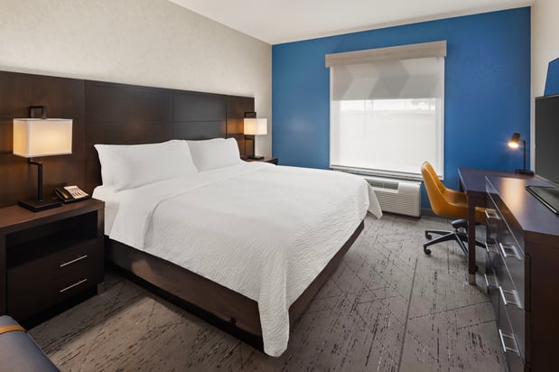 Images Holiday Inn Express Moline - Quad Cities by IHG