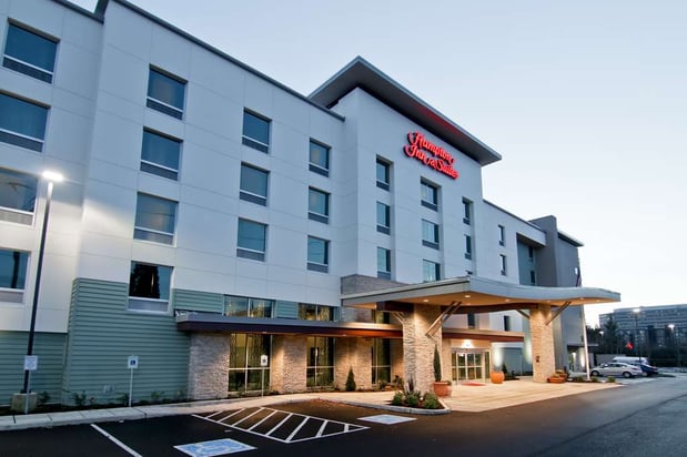Images Hampton Inn & Suites Bellevue Downtown-Seattle