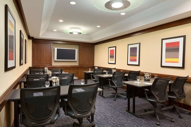 Images Embassy Suites by Hilton Chicago North Shore Deerfield