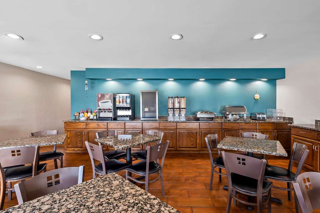 BW FortWayne IN BreakfastArea
