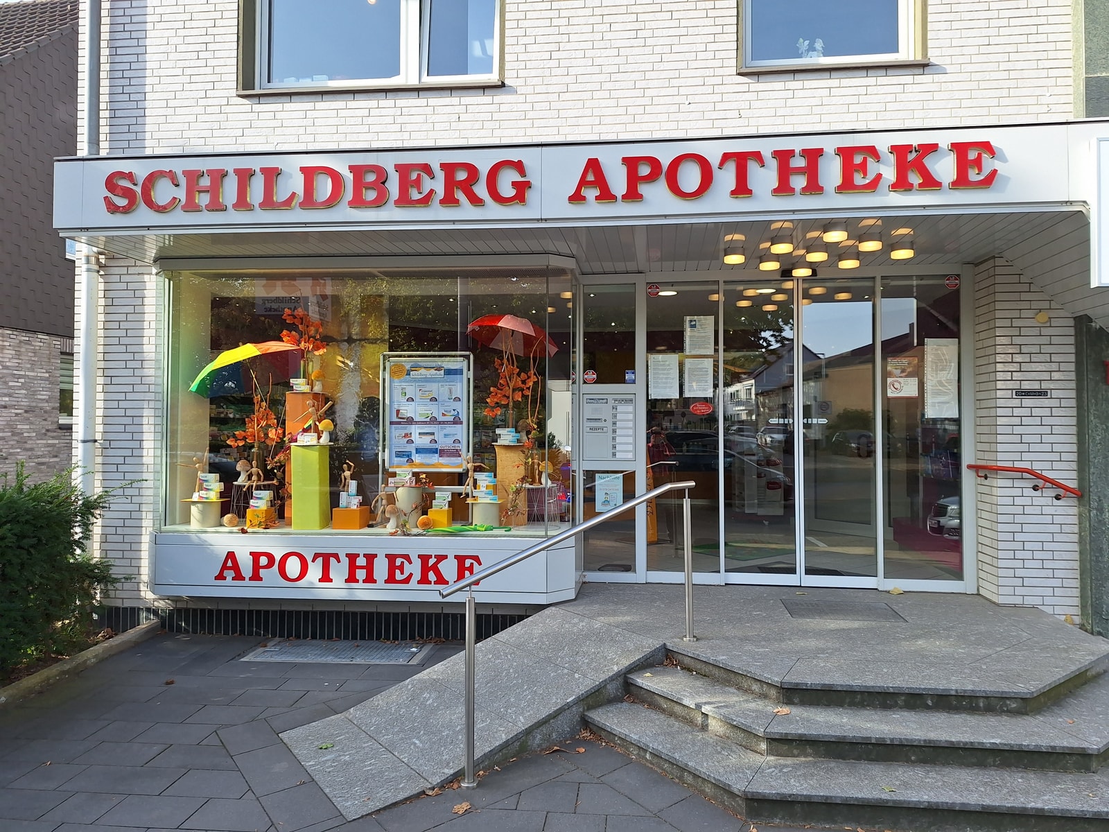 Logo Aussenansicht der Schildberg-Apotheke