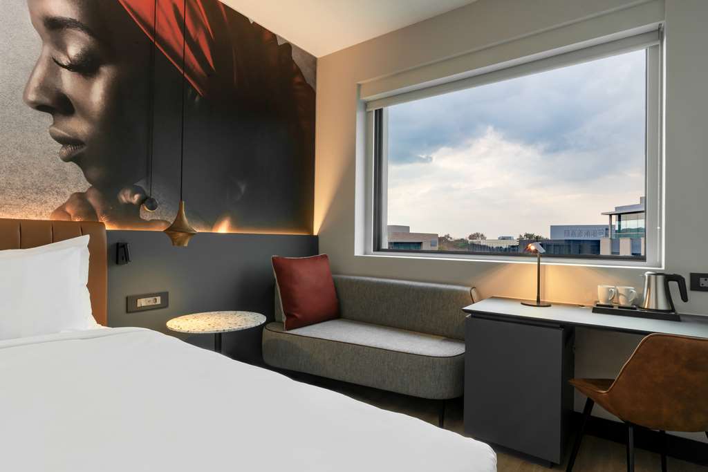Images Radisson RED Johannesburg Rosebank