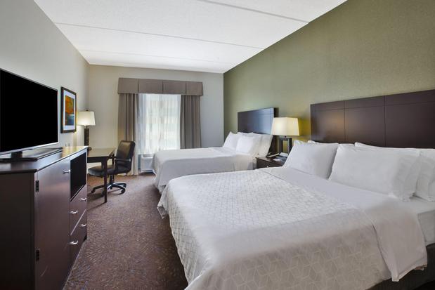 Images Holiday Inn Express & Suites Geneva Finger Lakes, an IHG Hotel