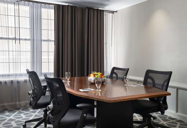 Images Hotel Phillips Kansas City, Curio Collection by Hilton