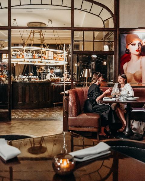 KOLLÁZS - Brasserie & Bar