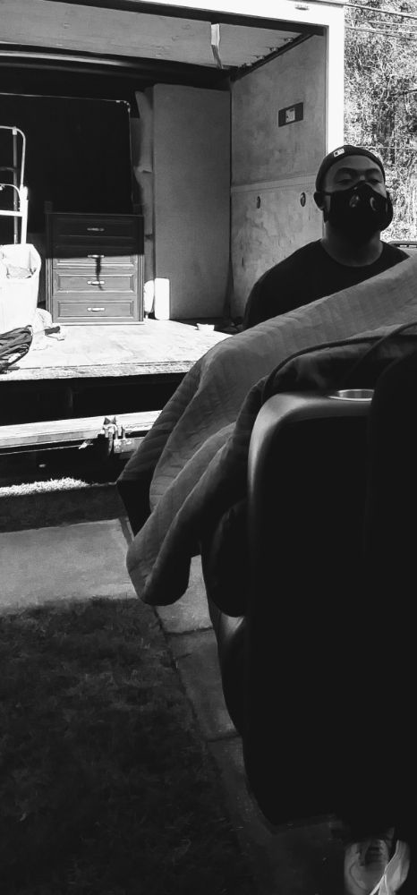 Lee Services LLC Logo