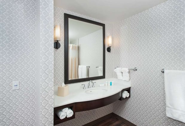 Images Hilton Garden Inn Burbank Los Angeles