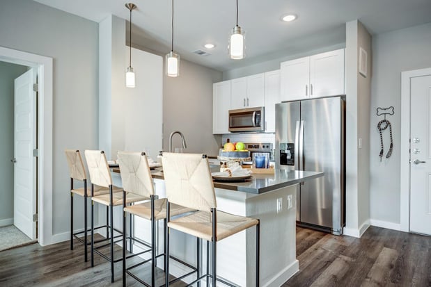 Images Water's Edge Apartments and Townhomes