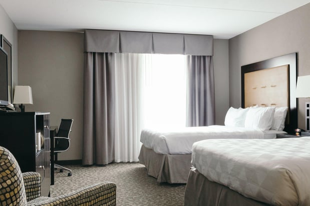 Images Holiday Inn & Suites East Peoria by IHG