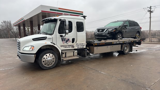 Images Eagle Towing & Recovery