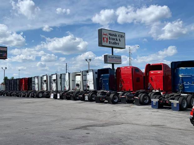 Images Music City Truck & Trailer