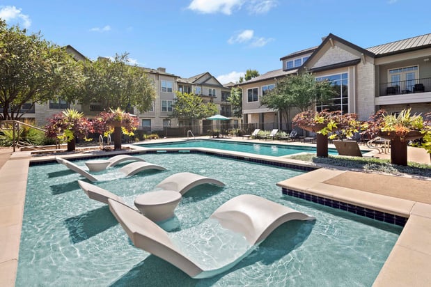 Images Camden Cedar Hills Apartments