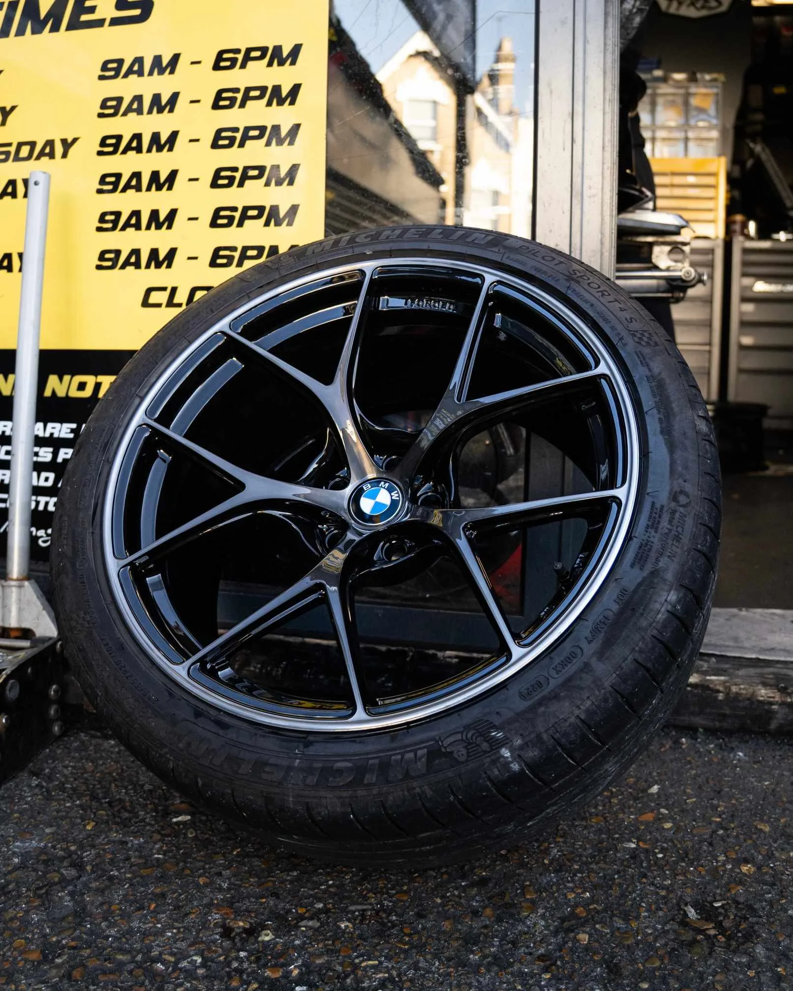 Images Sambo's Tyres