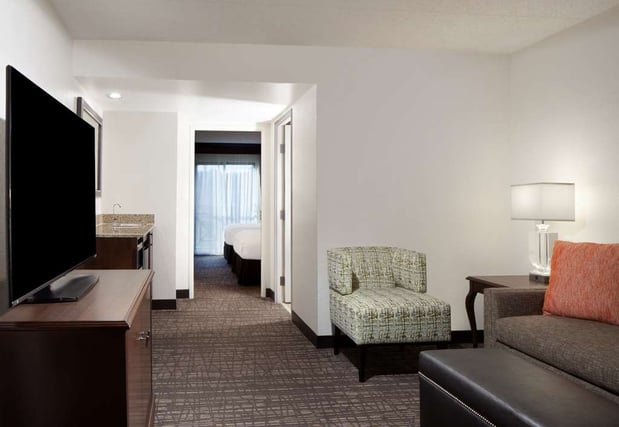Images Embassy Suites by Hilton Philadelphia Airport
