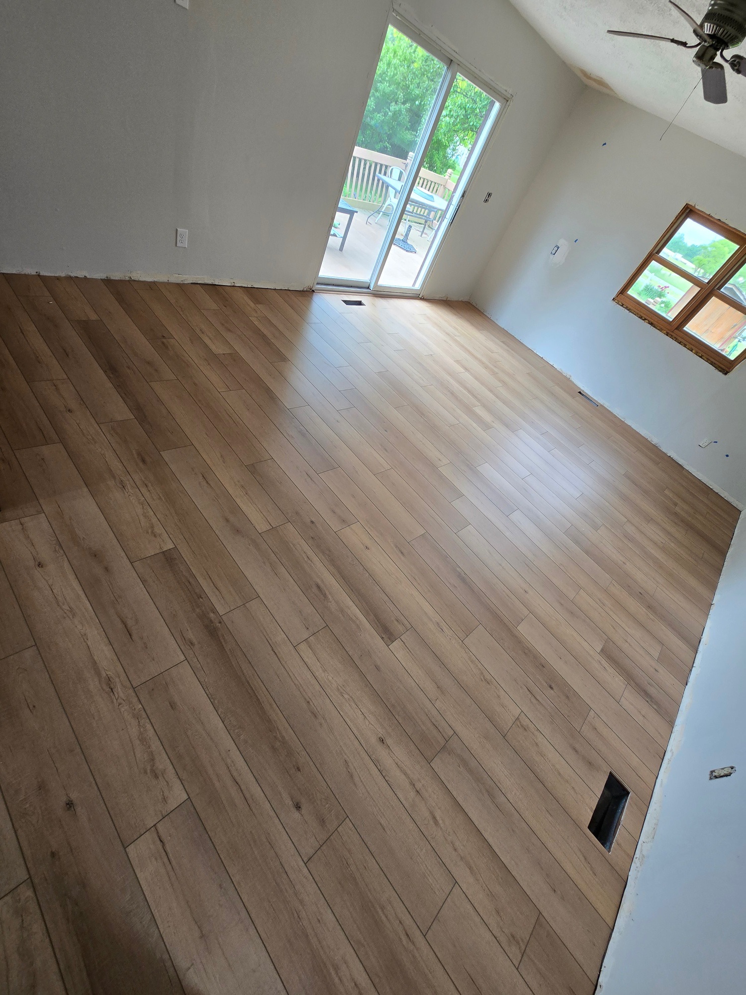 Floor Coverings International of Northwest Indianapolis, IN Image