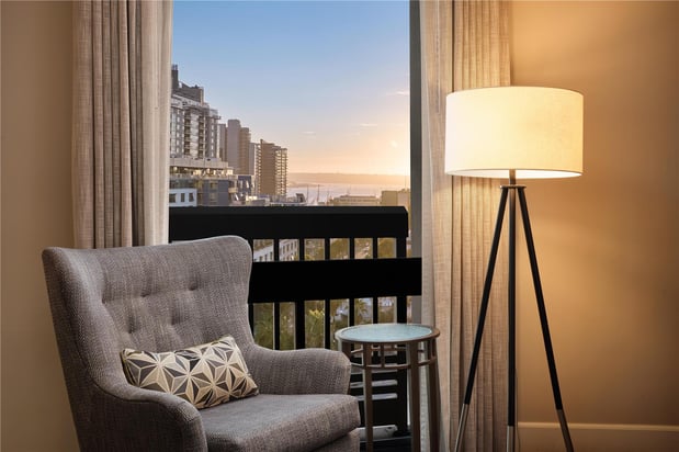 Images The DEXTRO Little Italy, BW Premier Collection