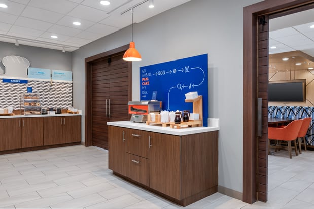 Images Holiday Inn Express & Suites Stevensville - Benton Harbor by IHG