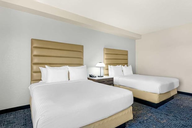 Images Best Western Plus Universal Inn