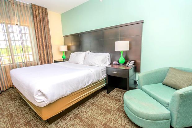 Images Staybridge Suites Houston IAH - Beltway 8 by IHG