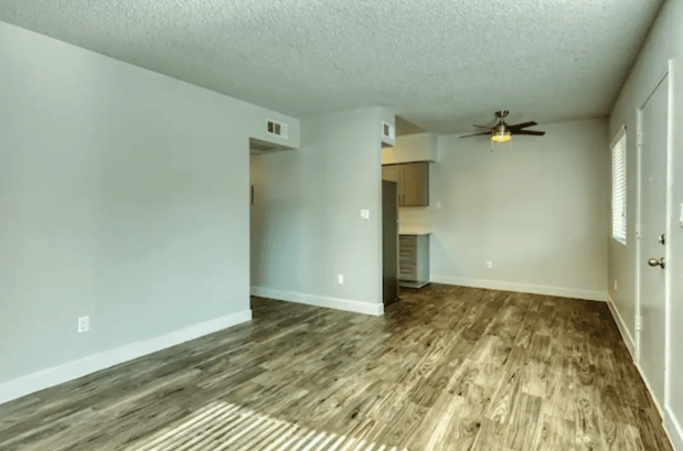 Images Gilbert Square Apartments