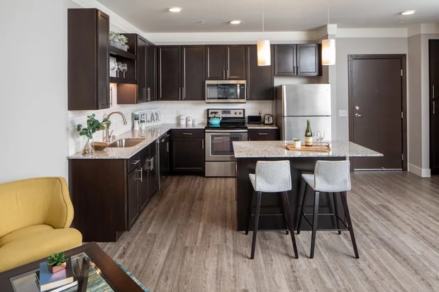 Images The Edison at Avonlea