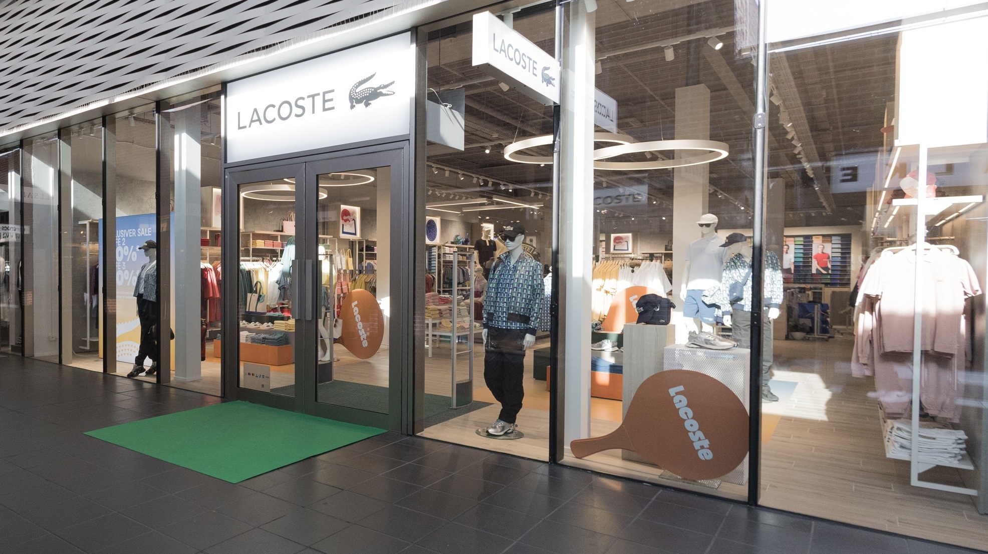 Bild 7 Lacoste Outlet Metzingen in Metzingen