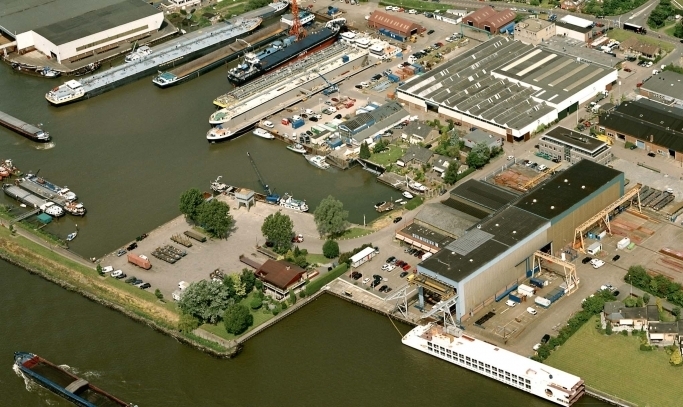 Foto's Breejen Shipyard Den