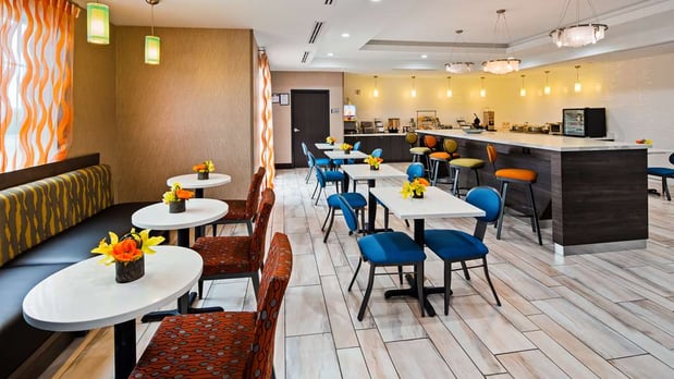 Images Best Western Plus Pasadena Inn & Suites