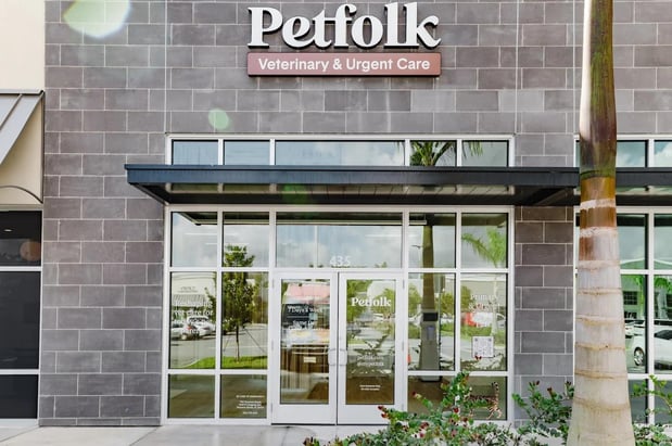 Images Petfolk Veterinary & Urgent Care - Boynton Beach