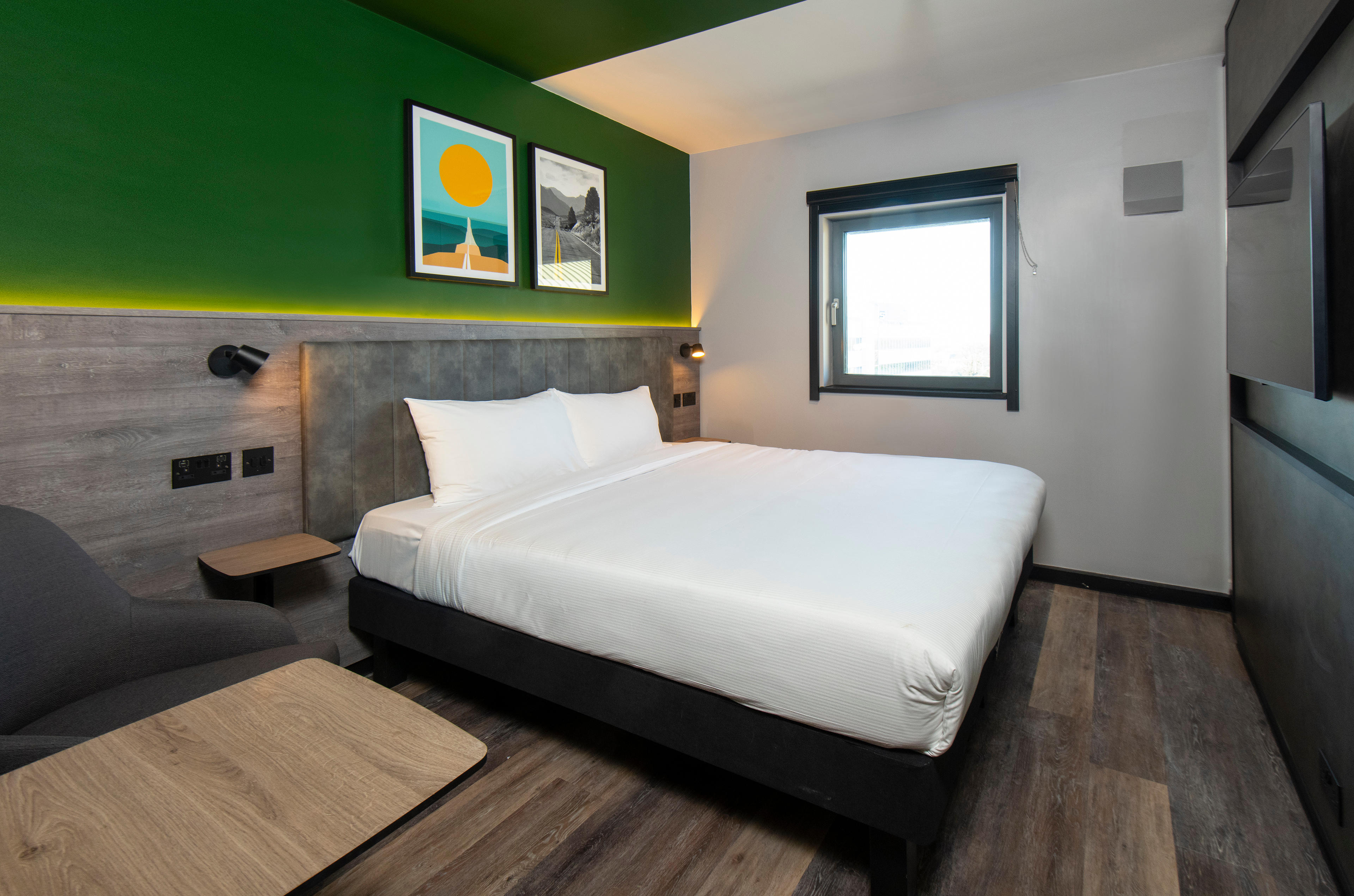 A double guest room ibis Styles London Gatwick Airport Gatwick 01293 590300