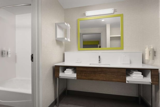 Images Hampton Inn & Suites Durham University Medical Center