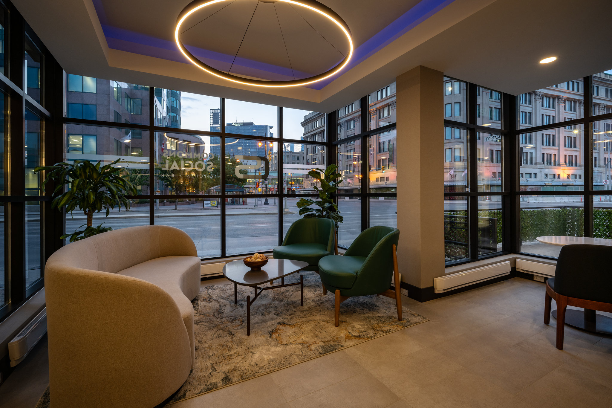 Images Holiday Inn & Suites Winnipeg-Downtown by IHG