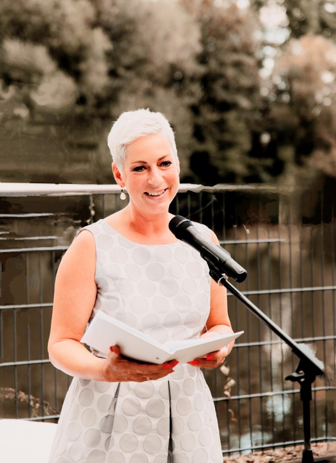 Aus2machGlück - freie Rednerin - Kerstin Kurz, Kastanienstraße 4A in Siegburg