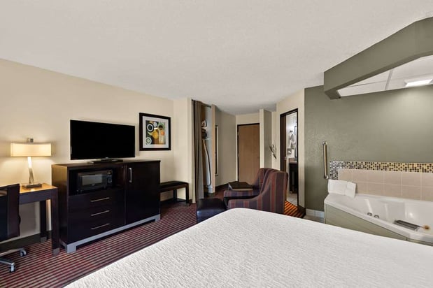 Images Best Western Germantown Inn