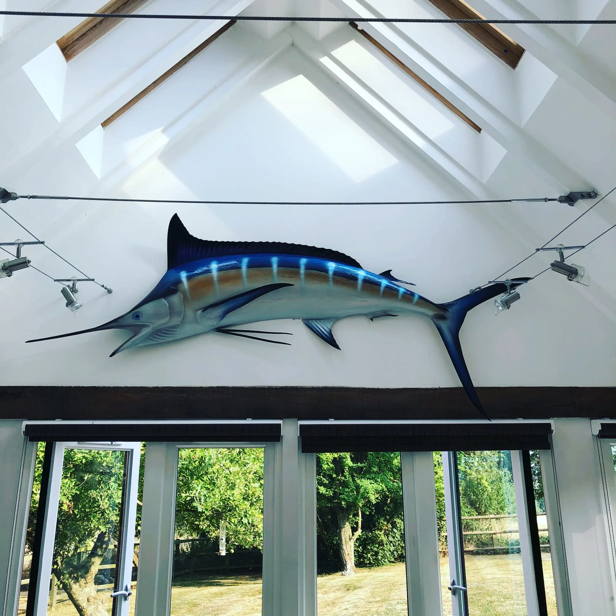 Images Hang it Services Ltd